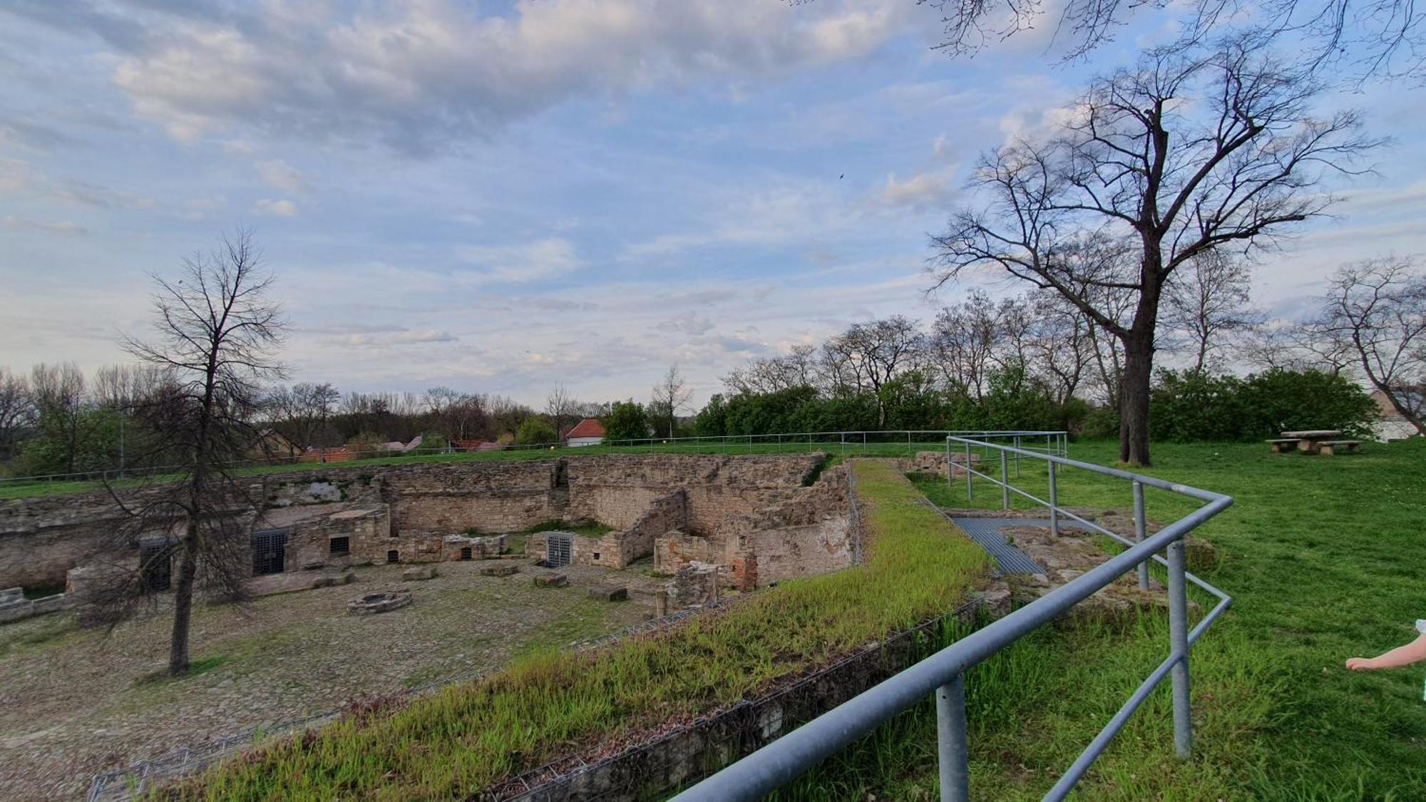 Ferienwohnungen An Der Schlossruine Herbsleben Bagian luar foto